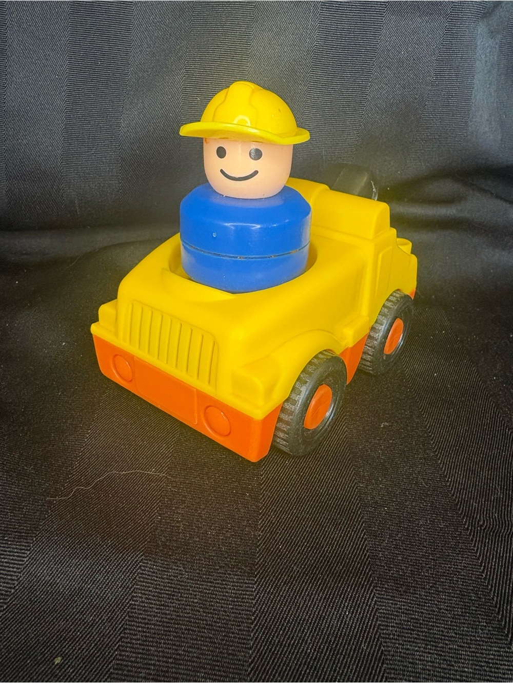 Fisher price-little people tow truck and driver